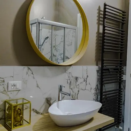 Trilocale Con Terrazzo モデナ