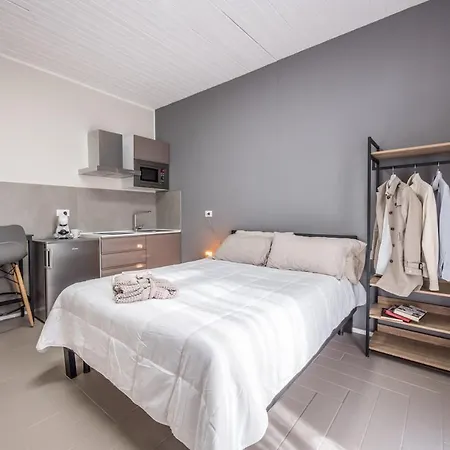Trilocale Con Terrazzo モデナ