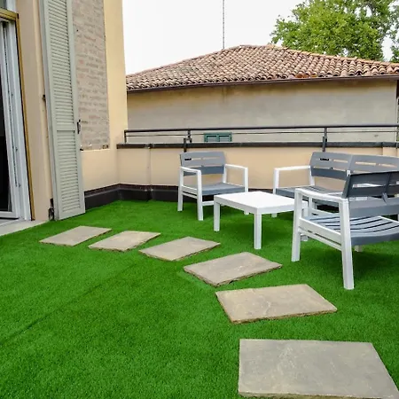 Trilocale Con Terrazzo アパート *